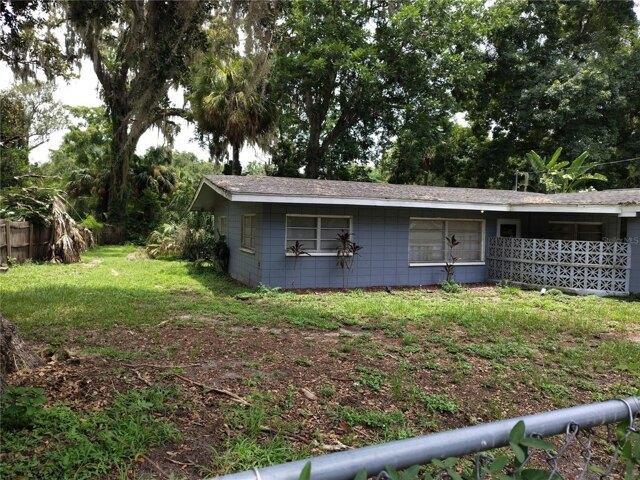 House for sale in Lake Panasoffkee, Florida