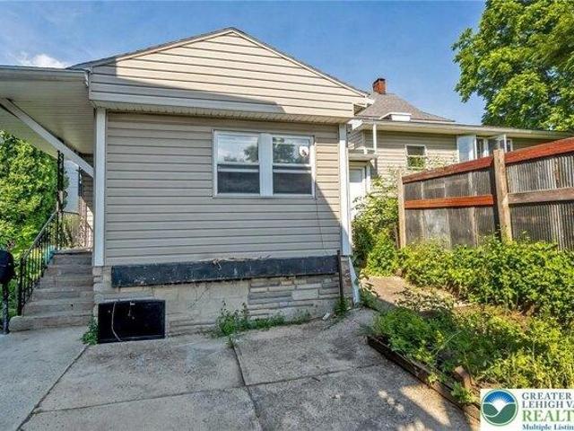 House for sale in Carbon, Pennsylvania