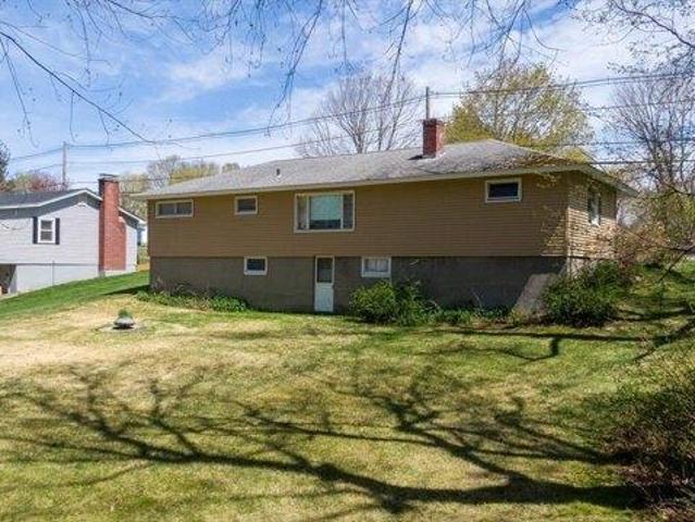 House for sale in Leicester, Massachusetts