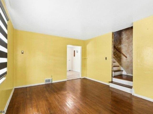 House for sale in Linden, New Jersey