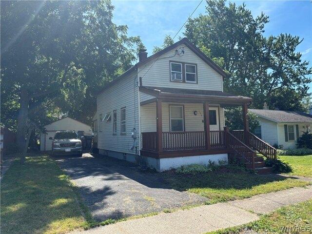 House for sale in Niagara, New York