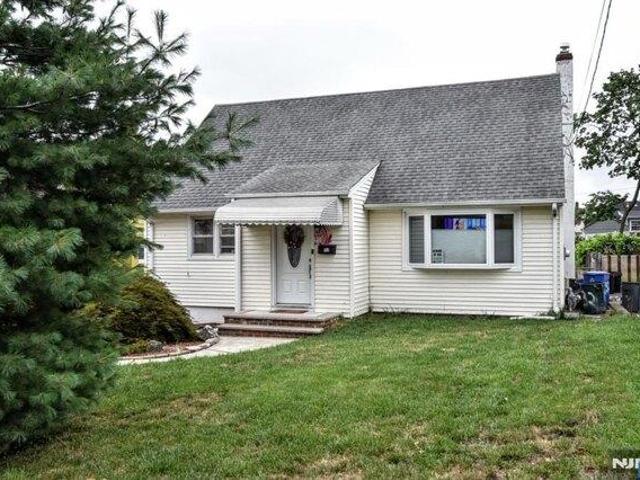 House for sale in Lodi, New Jersey