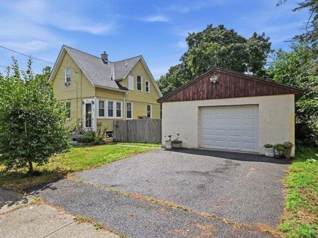 House for sale in Hampden, Massachusetts