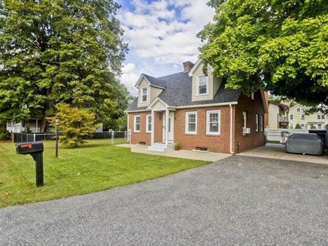 House for sale in Hampden, Massachusetts