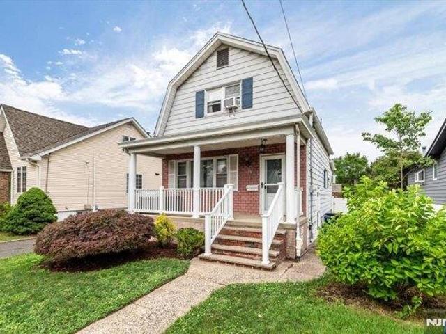 House for sale in Lyndhurst, New Jersey
