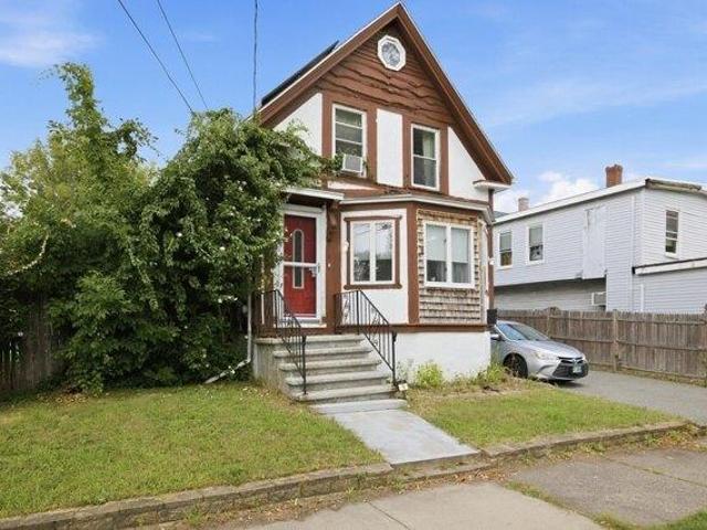 House for sale in Lynn, Essex County