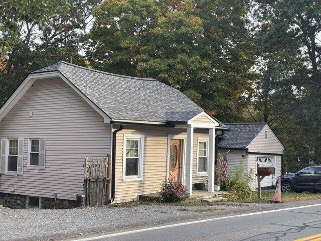 House for sale in Salem Depot, Salem