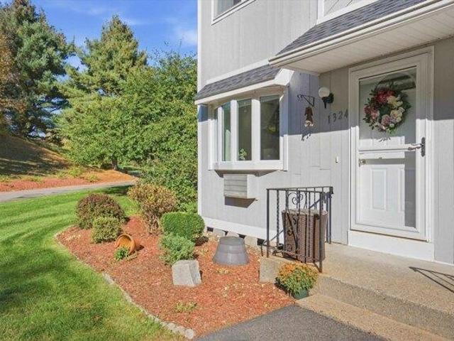 House for sale in Manchester, Hillsborough County