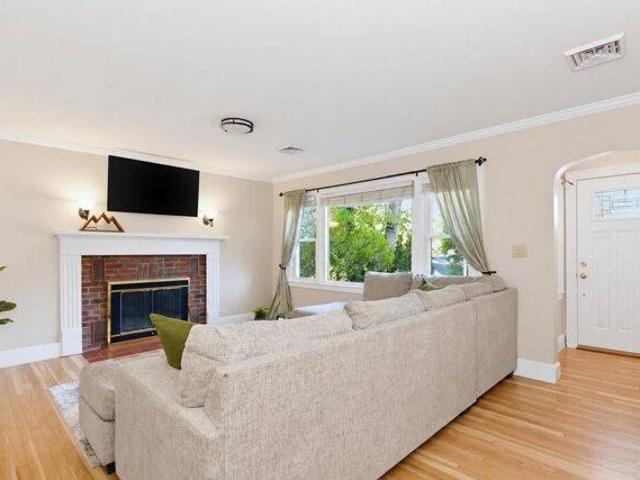 House for sale in Manchester, Hillsborough County