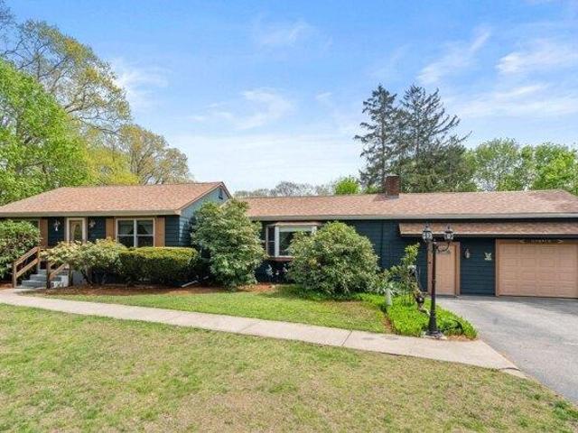 House for sale in Mansfield, Bristol County