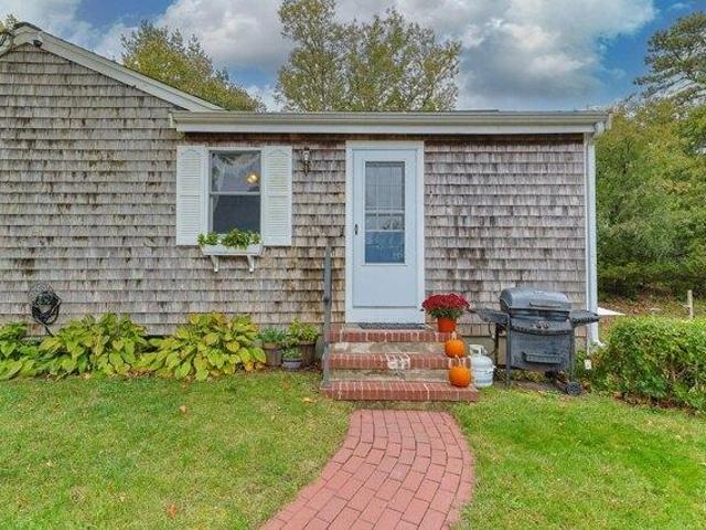 House for sale in Marstons Mills, Barnstable