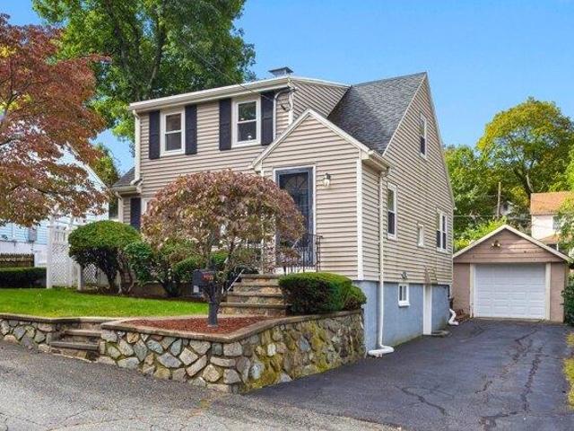 House for sale in Wyoming, Melrose