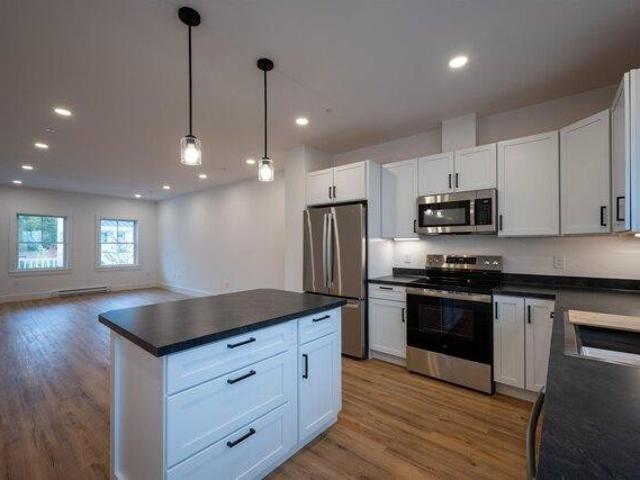 House for sale in Stonecrop Meadows, Middlebury
