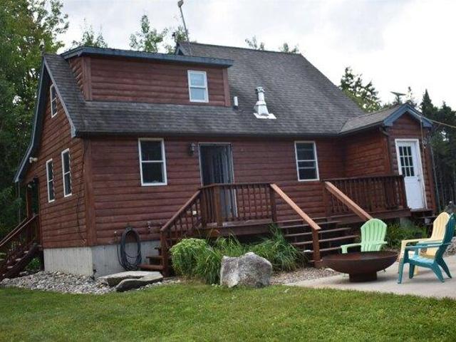 House for sale in Morgan Center, Morgan