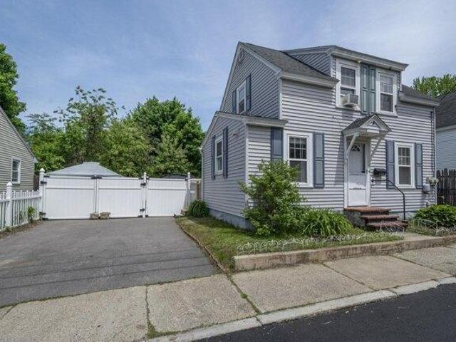 House for sale in New Hampshire