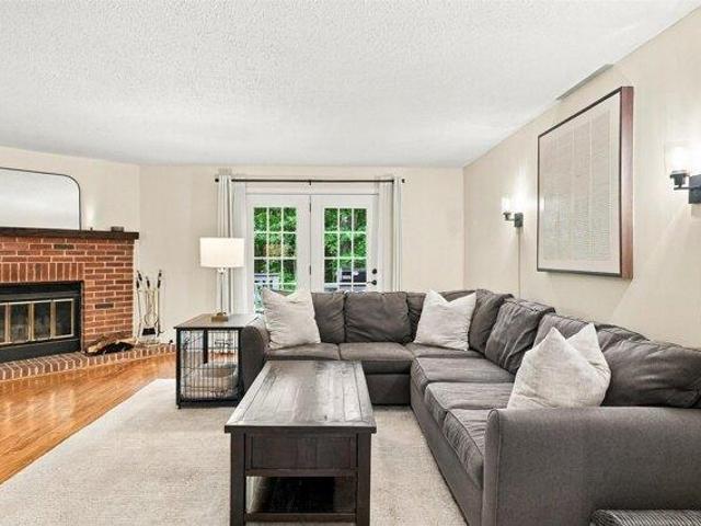 House for sale in Meadowview Estates, Nashua
