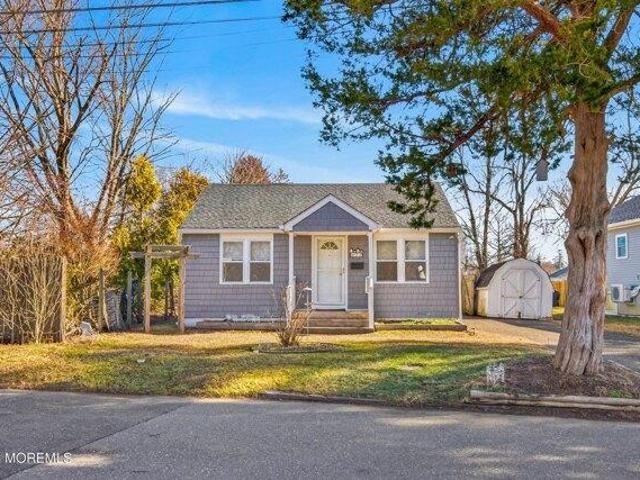 House for sale in Cream Ridge, New Jersey