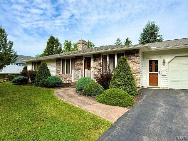 House for sale in Oneida, New York
