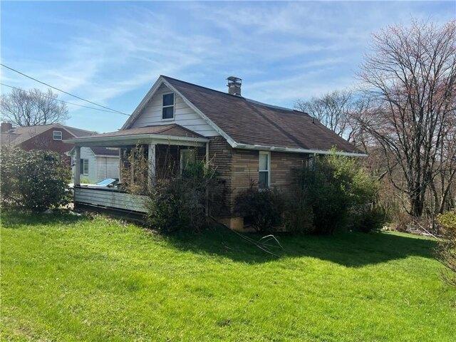 House for sale in New Kensington, Pennsylvania