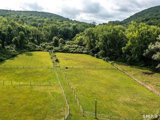 House for sale in Erickson Corner, New Milford