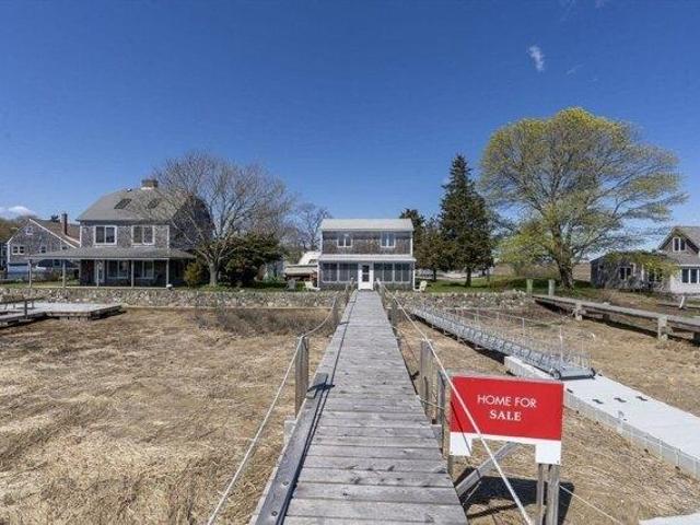 House for sale in Byfield, Massachusetts