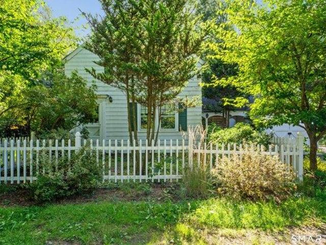 House for sale in Newtown, Western Connecticut Planning Region