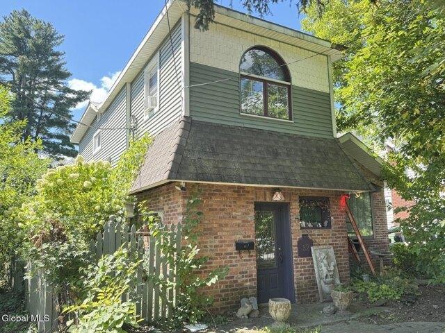 House for sale in Niskayuna, New York