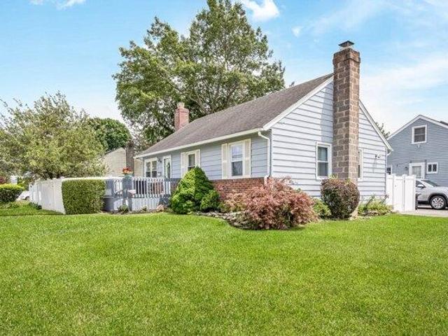 House for sale in Babylon, New York