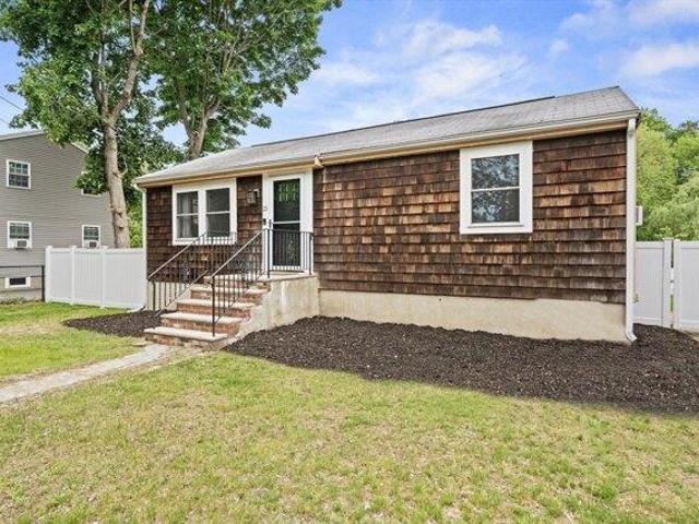 House for sale in North Reading, Massachusetts