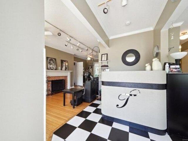 House for sale in East Norwalk, Norwalk
