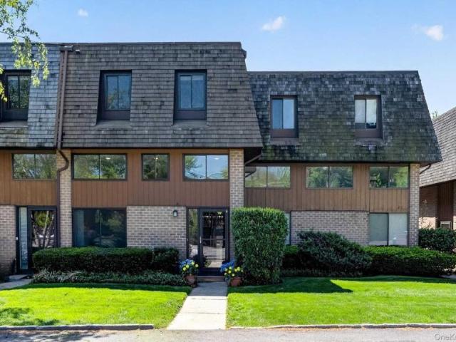 House for sale in Pelham, New York