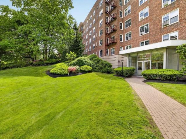House for sale in Glenwood, New York