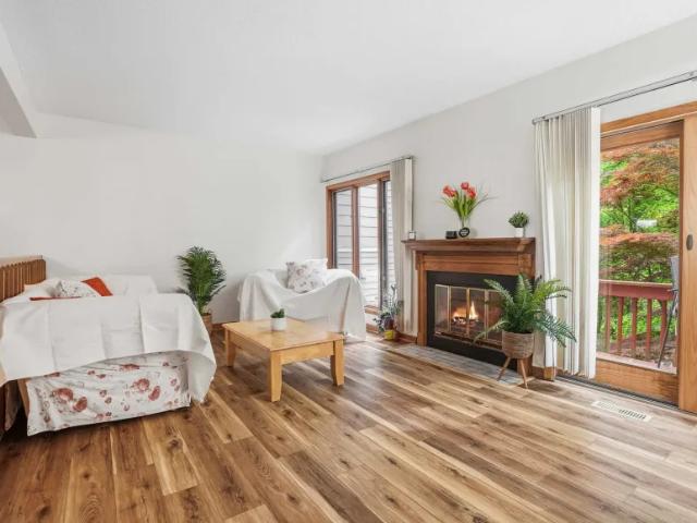 House for sale in Baldwin Place, New York
