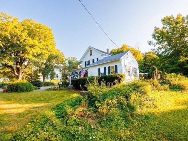 House for sale in New Braintree, Massachusetts