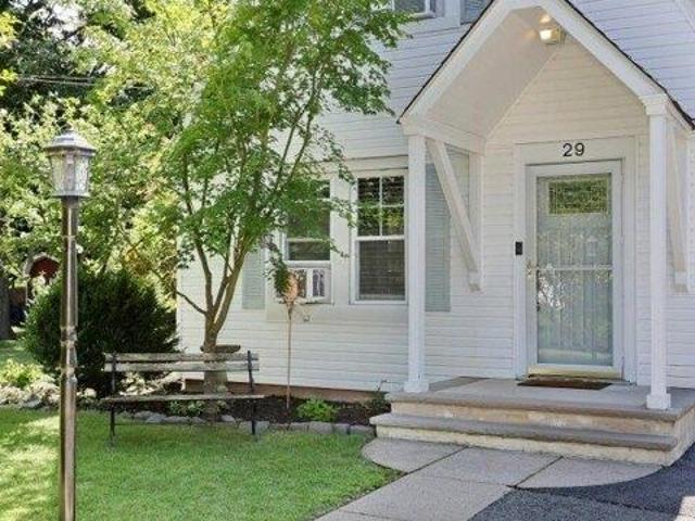 House for sale in Oakland, Bergen County