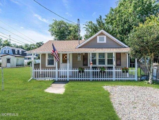 House for sale in Ocean Gate, New Jersey