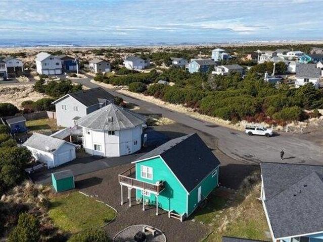 House for sale in Ocean Shores