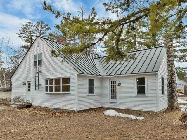 House for sale in New Hampshire