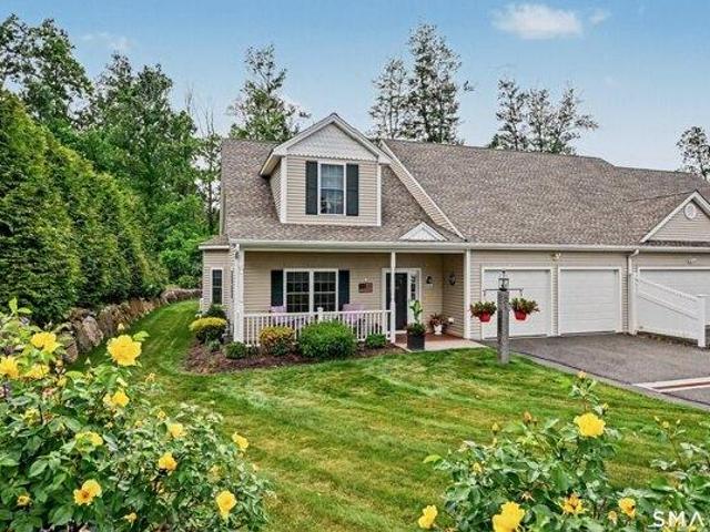 House for sale in Oxford, Connecticut