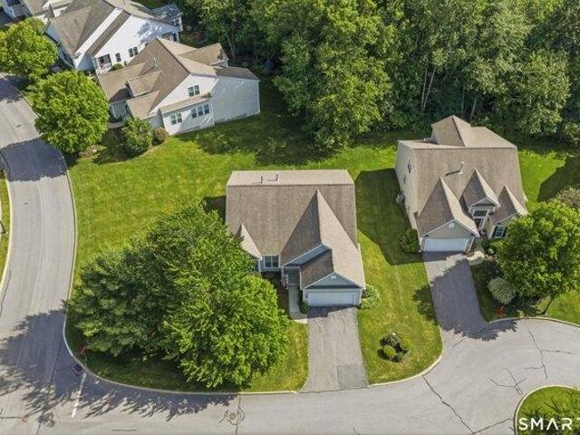 House for sale in Oxford, Connecticut