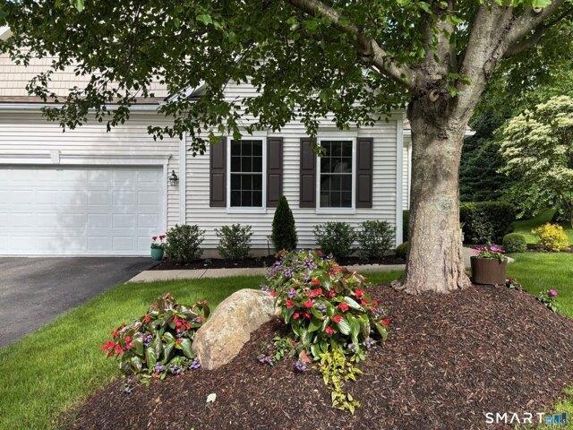 House for sale in Oxford, Connecticut
