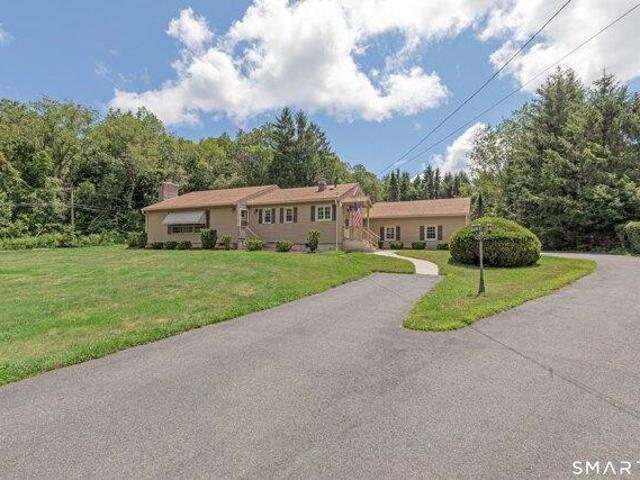 House for sale in Oxford, Connecticut
