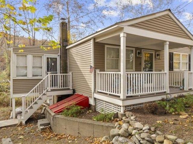 House for sale in Oxford, Connecticut