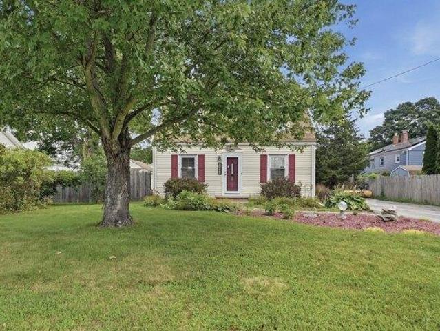 House for sale in North Oxford, Massachusetts