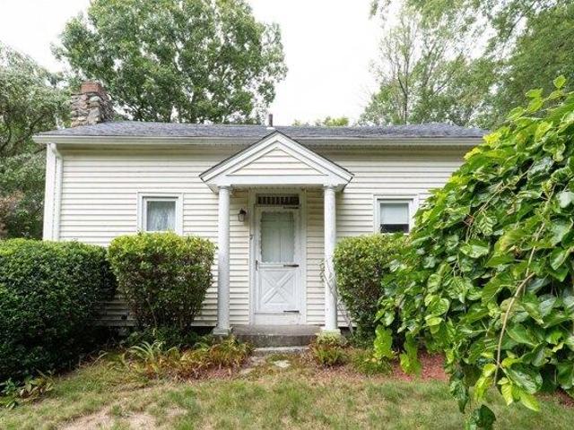 House for sale in North Oxford, Massachusetts
