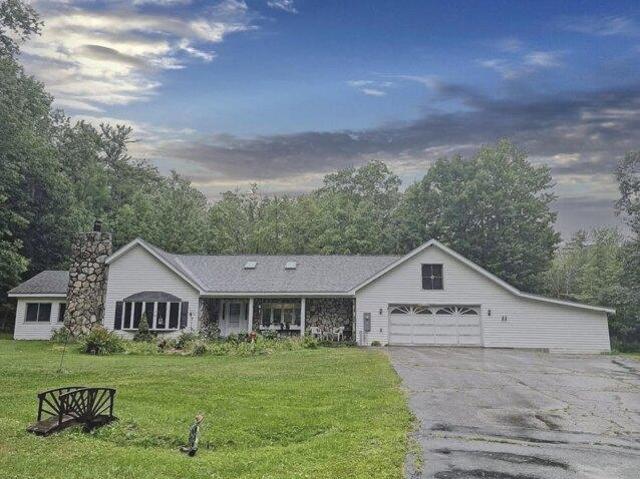 House for sale in Paris, Maine