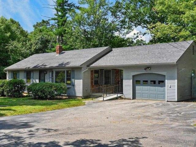 House for sale in New Hampshire
