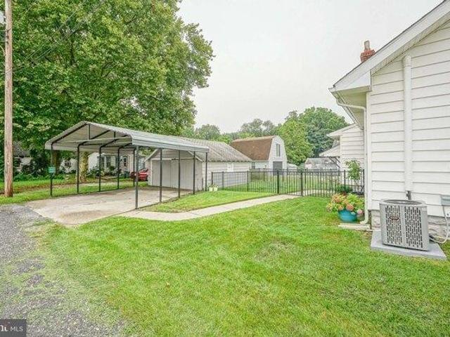 House for sale in Deepwater, New Jersey