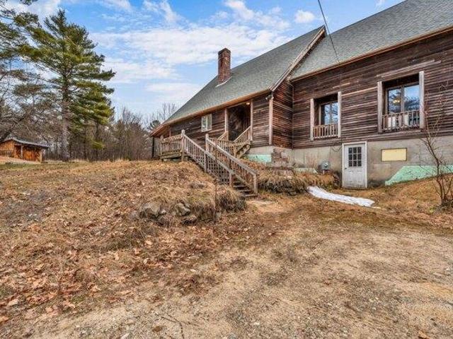 House for sale in Peru, Maine