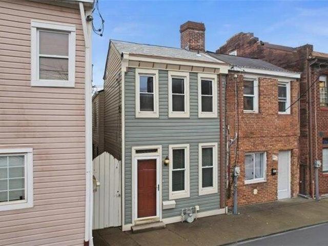 House for sale in Pittsburg, Pennsylvania